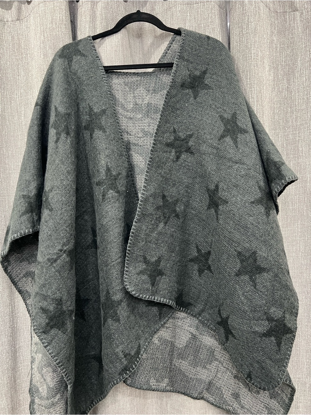 Star Print Grey Knit Poncho Wrap